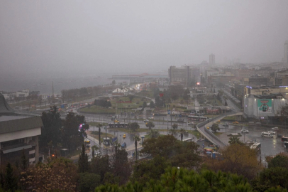 İzmir kuvvetli yağış ve fırtınaya karşı teyakkuzda
