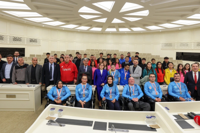 Gaziantep'te başarılı sporculardan Başkan Şahin'e ziyaret